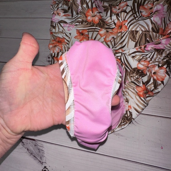 Landsβ End Floral One-Piece Swimsuit 22W Built-In Bra Summer Beach Vacation - Picture 5 of 8